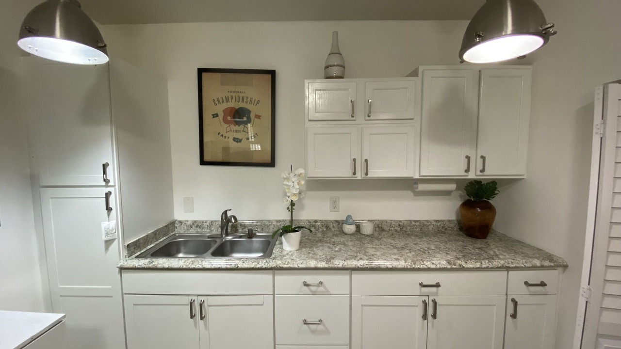 Photo of Kitchen in Hollywood Lakes