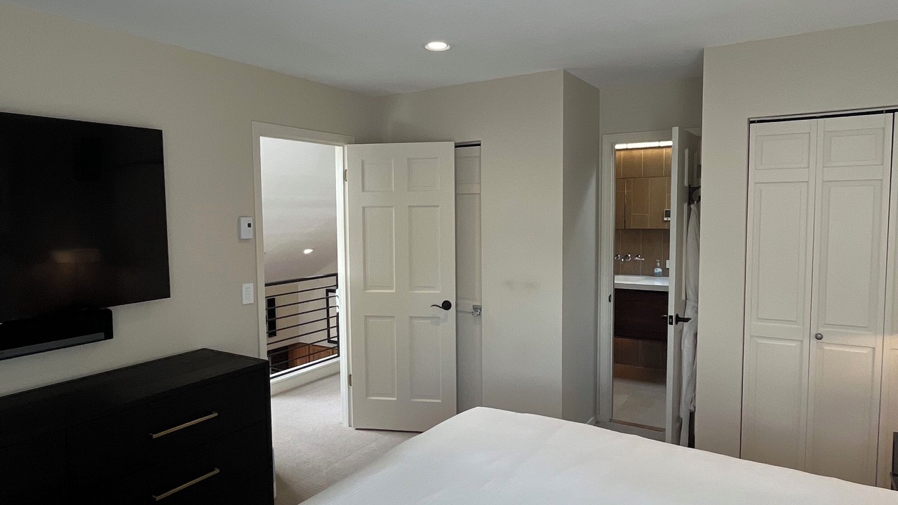 Photo of Bedroom in Basalt