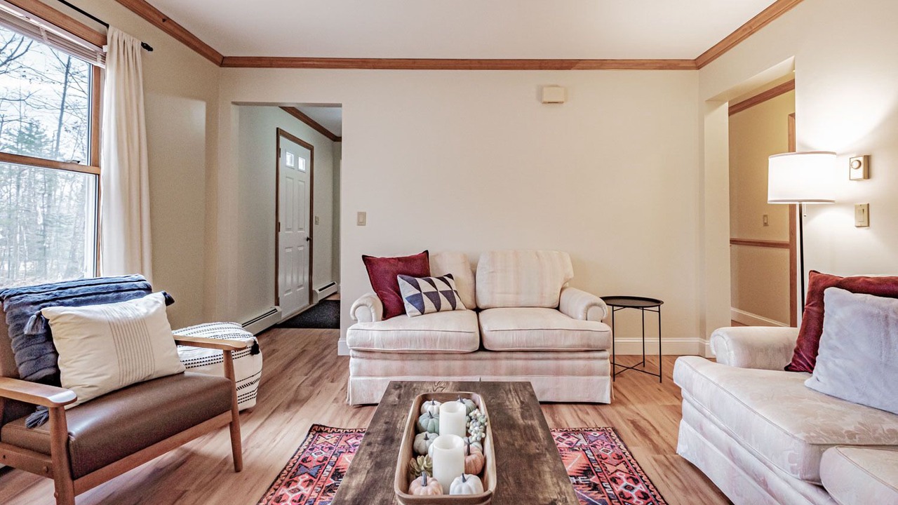 Photo of Livingroom in Bethel