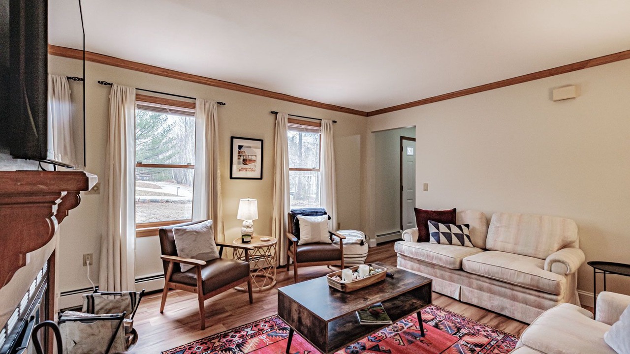 Photo of Livingroom in Bethel