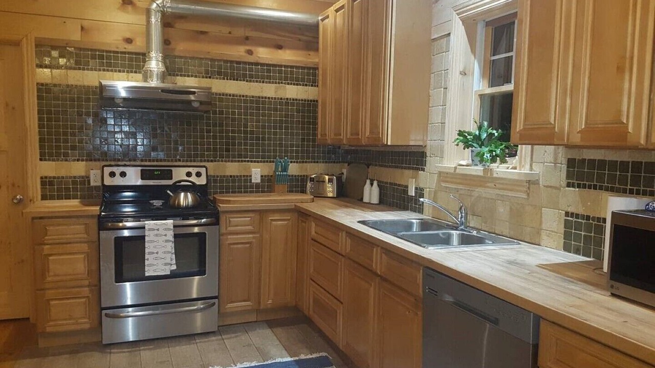 Photo of Kitchen in Juan de Fuca Electoral Area