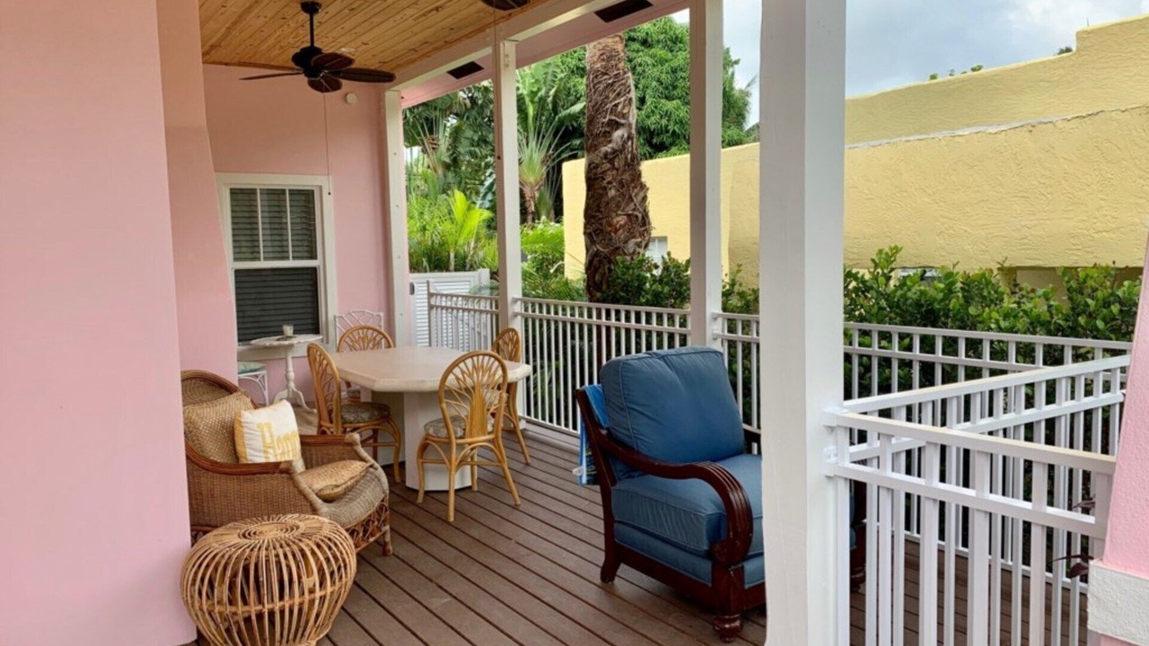 Photo of Patio Balcony in Flamingo Parks