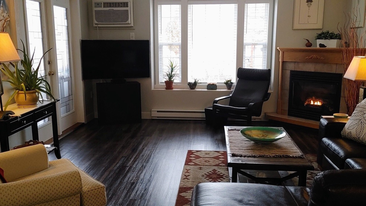 Photo of Livingroom in Okanagan-Similkameen