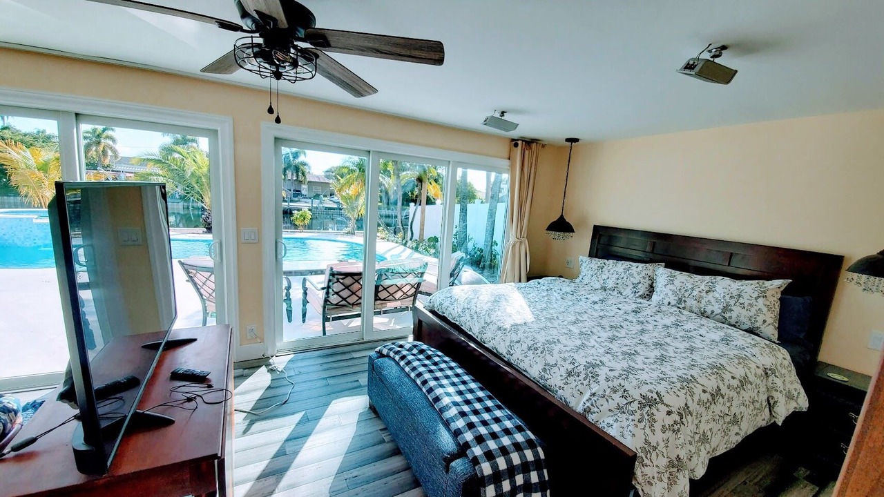 Photo of Outdoor in Tropic Palms