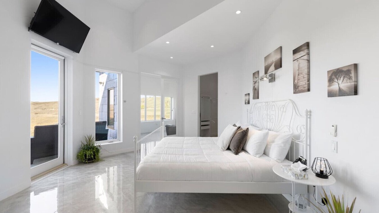 Photo of Bedroom in Village of Acme