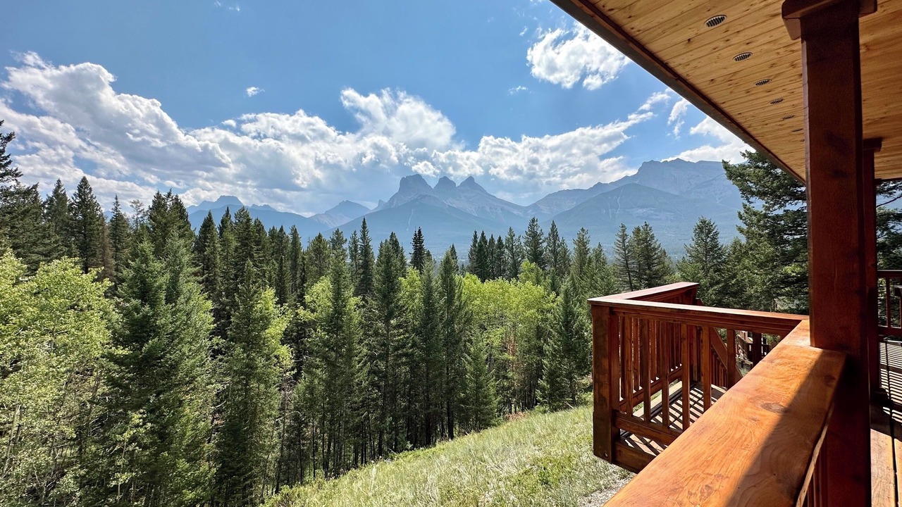Photo of Patio Balcony in Canmore