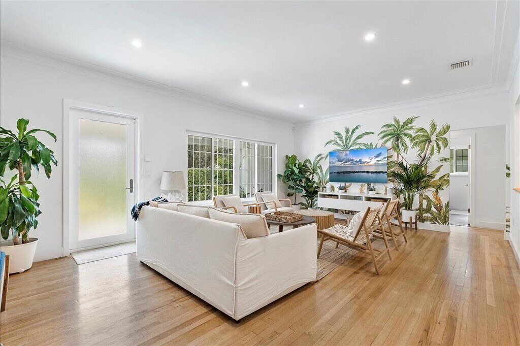 Photo of Livingroom in Coral Way
