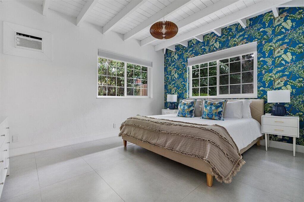 Photo of Bedroom in Coral Way