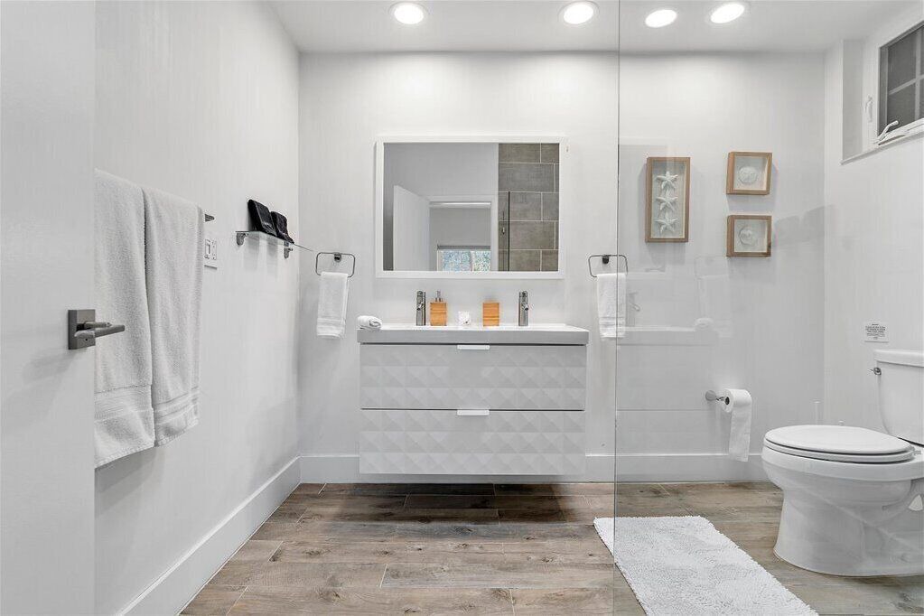 Photo of Bathroom in Coral Way