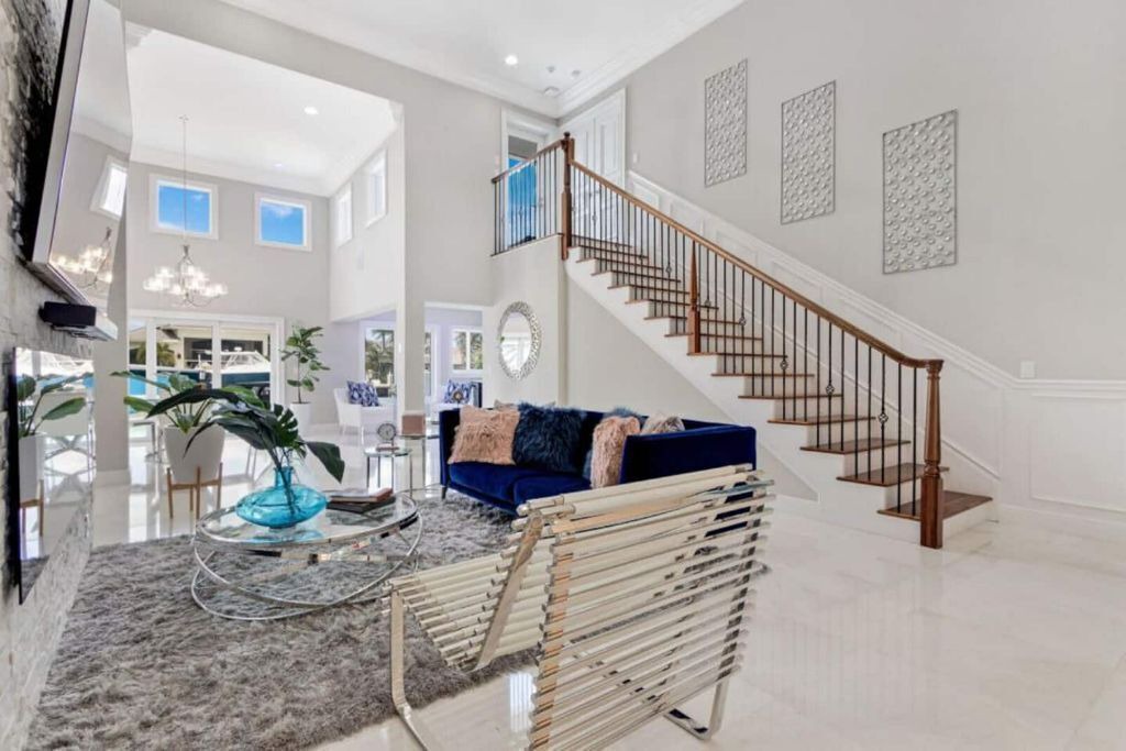 Photo of Livingroom in Pompano Isles