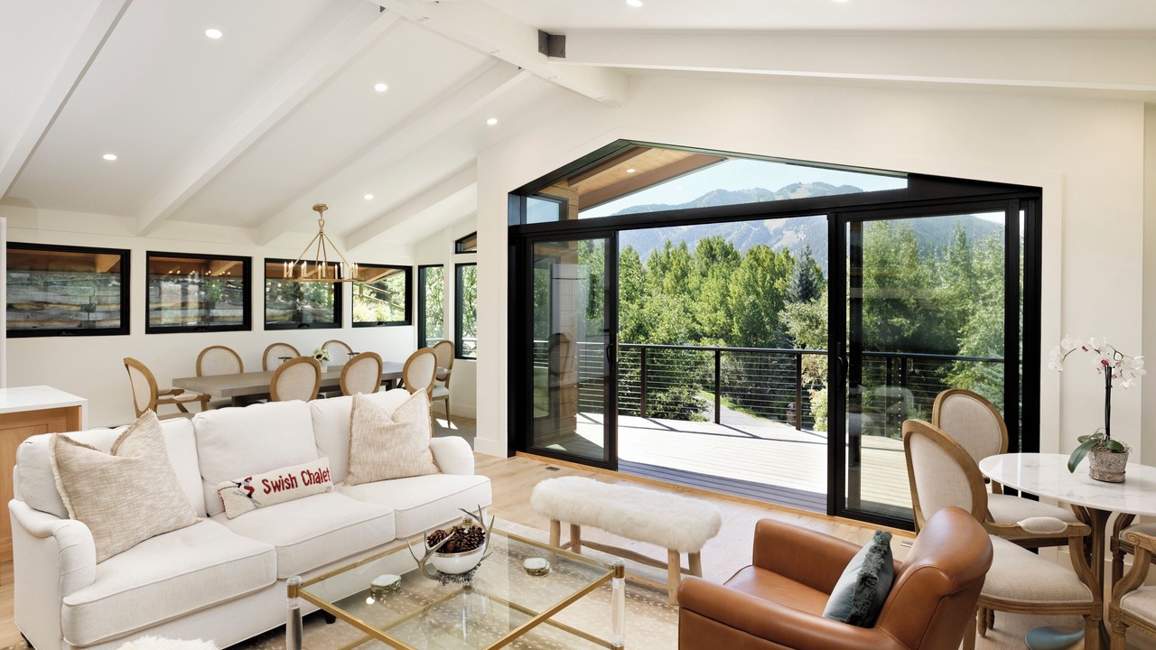 Photo of Livingroom in Red Mountain