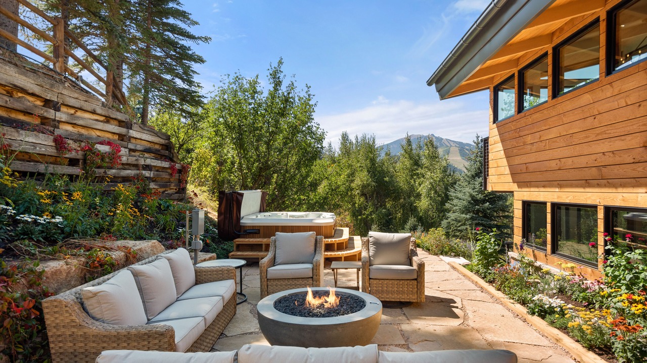 Photo of Patio Balcony in Red Mountain