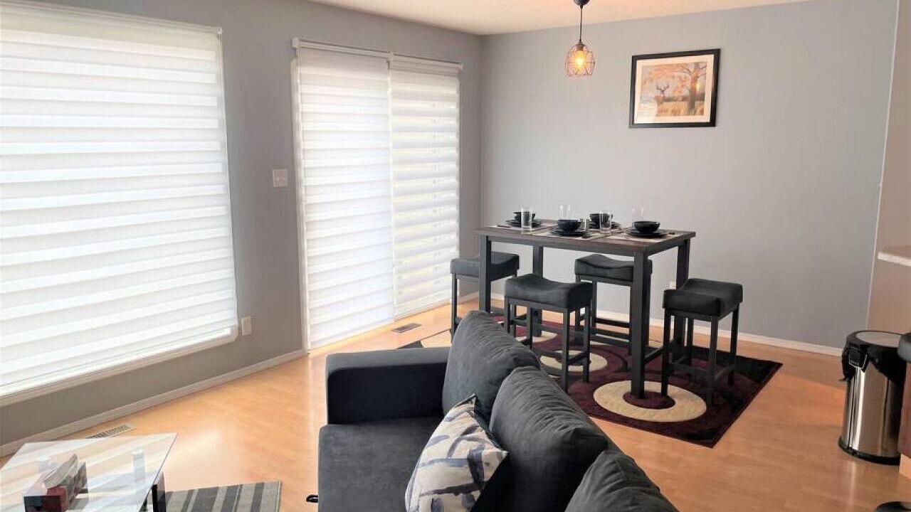 Photo of Livingroom in Camrose