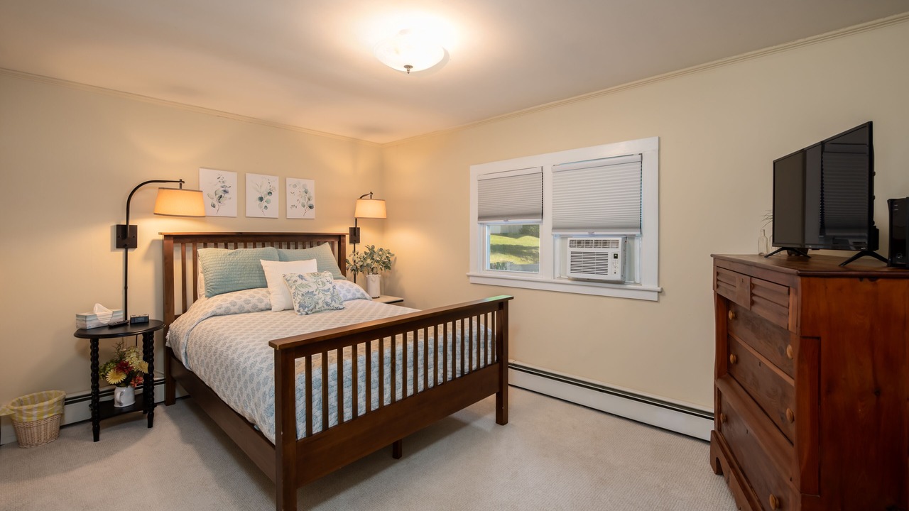 Photo of Bedroom in Bolton Landing