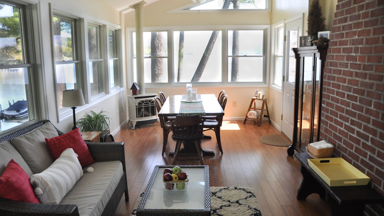 Photo of Livingroom in Bolton Landing