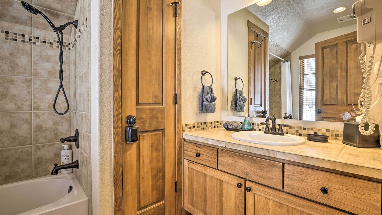 Photo of Bathroom in Rendezvous