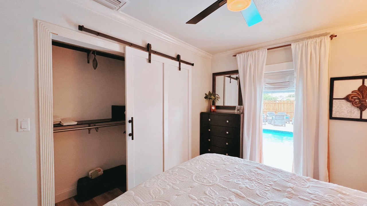 Photo of Bedroom in South Middle River