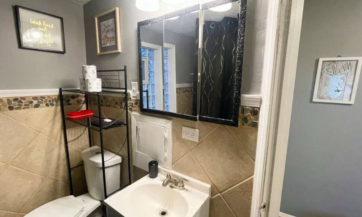 Photo of Bathroom in Cleveland Heights