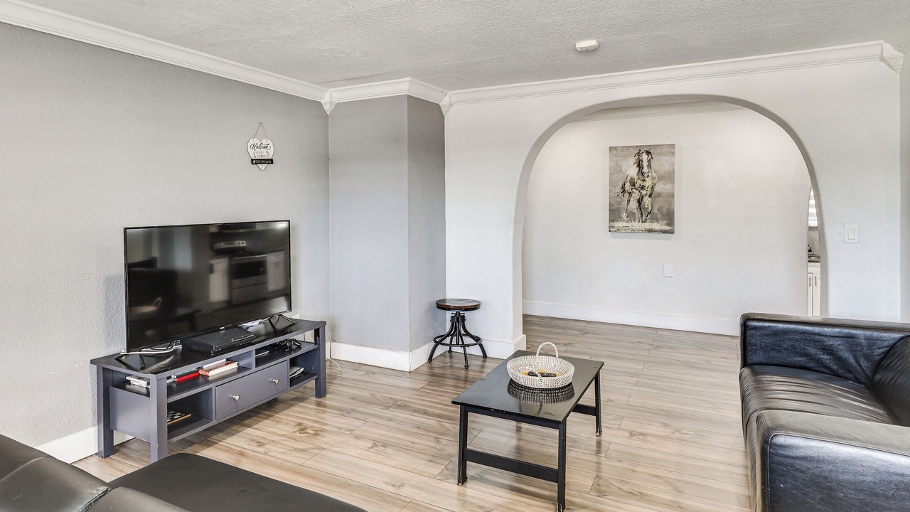 Photo of Bedroom in Miami Gardens