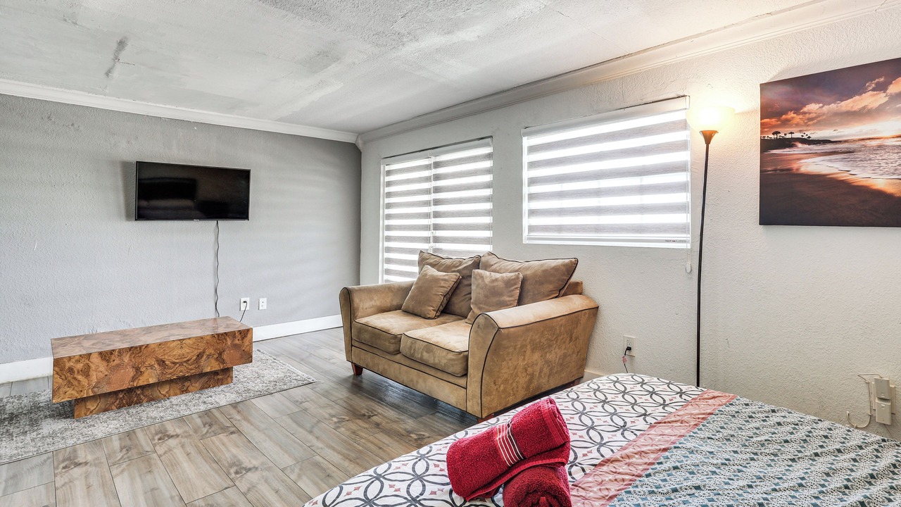 Photo of Bedroom in Miami Gardens