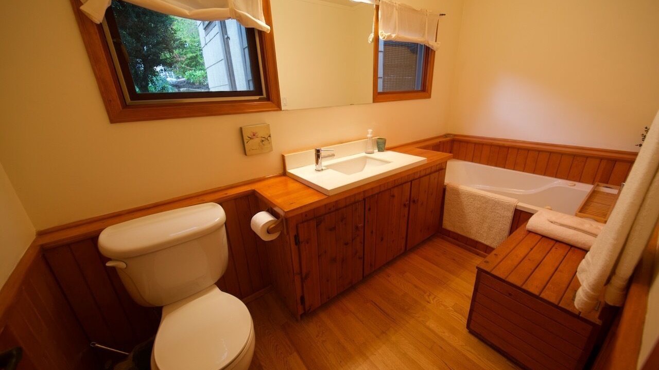 Photo of Bathroom in Vesuvius