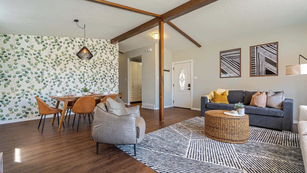 Photo of Livingroom in Drumheller