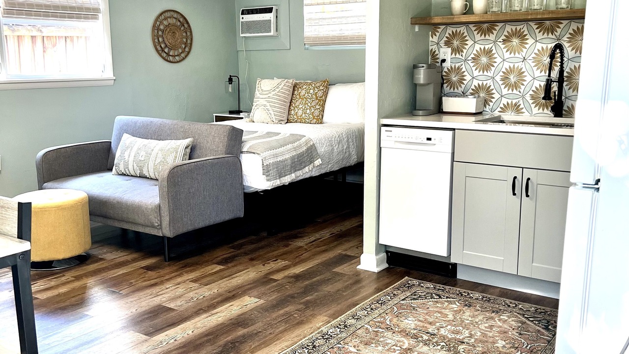 Photo of Bedroom in Parrot Cove