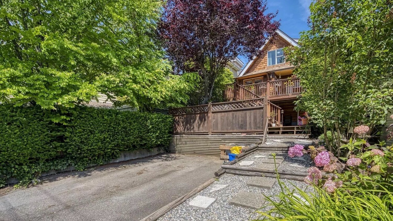 Photo of Outdoor in Lower Lonsdale