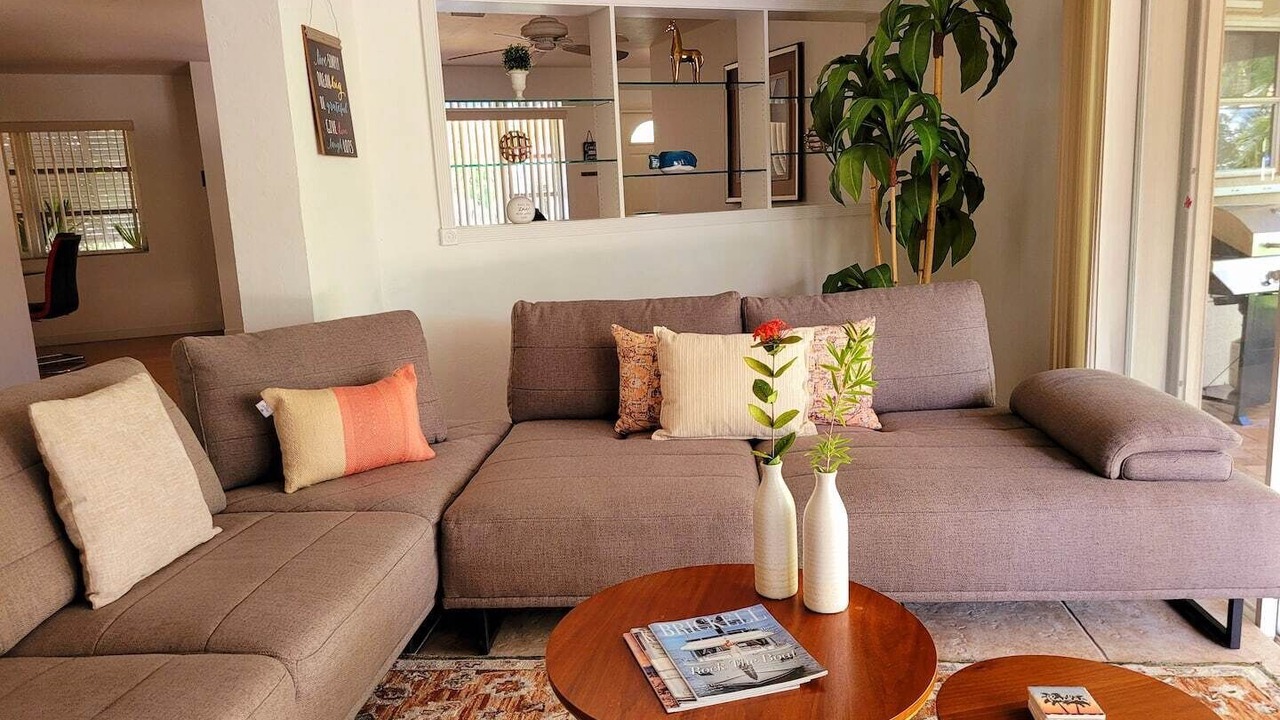 Photo of Livingroom in Hollywood Lakes