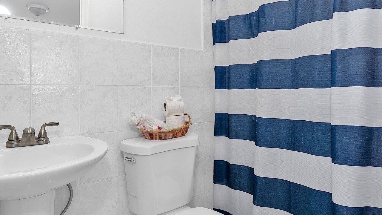 Photo of Bathroom in East Little Havana