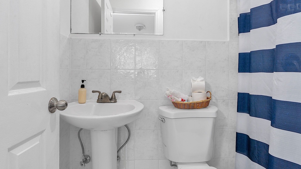 Photo of Bathroom in East Little Havana