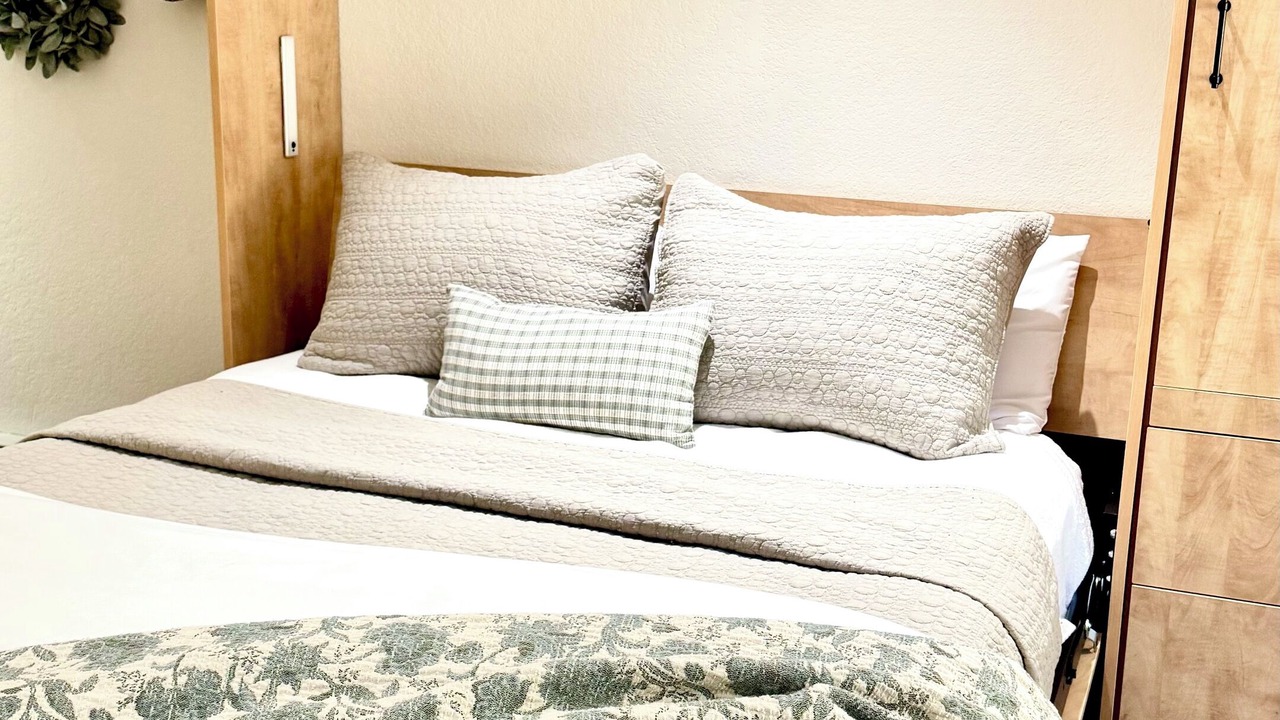 Photo of Bedroom in Purgatory