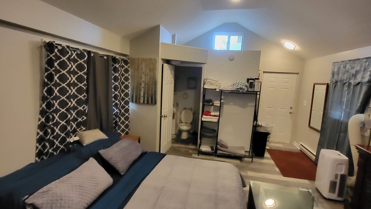 Photo of Bedroom in South Broadway