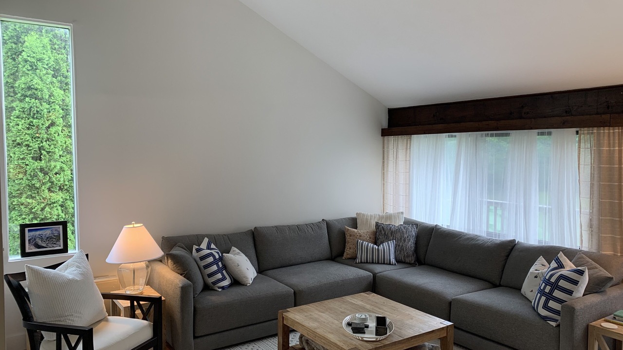 Photo of Livingroom in Warren