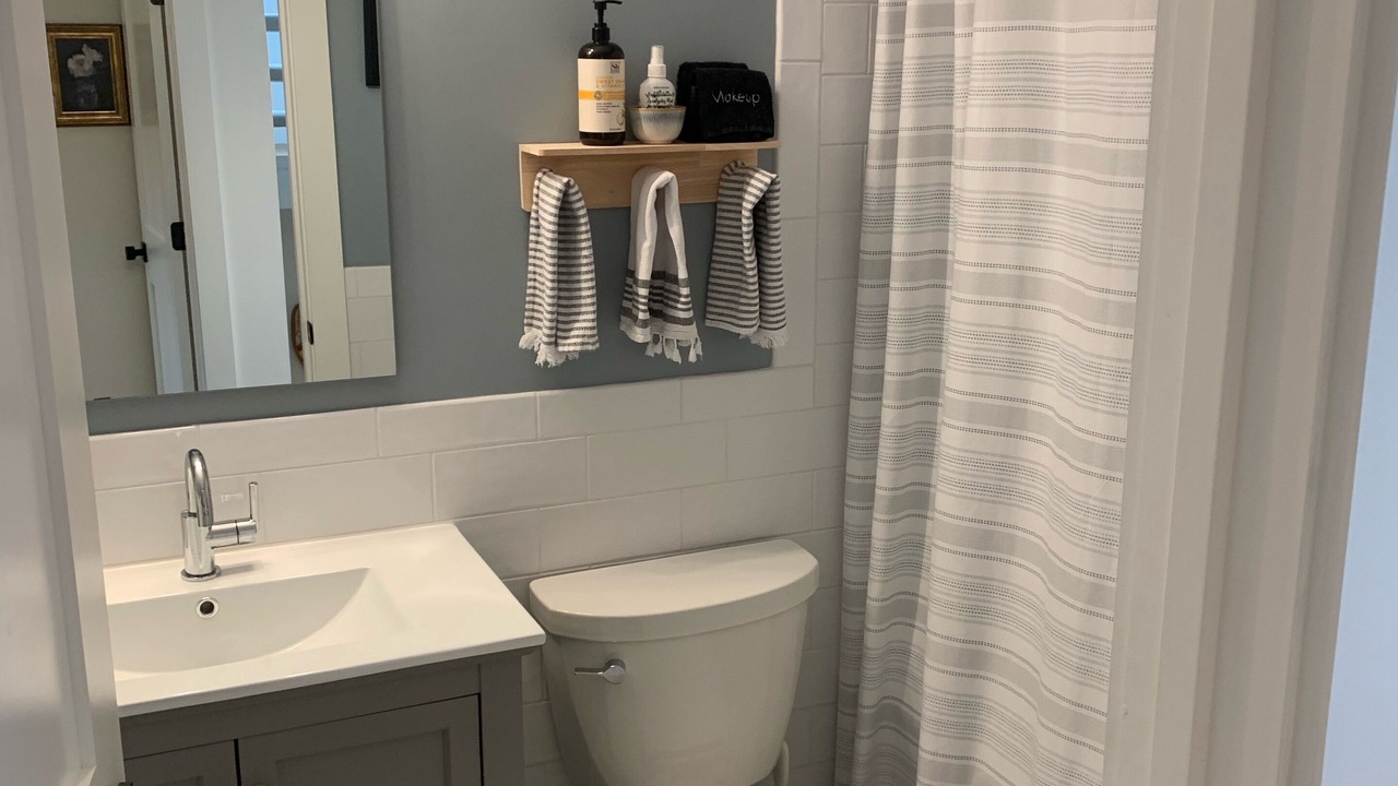 Photo of Bathroom in Warren