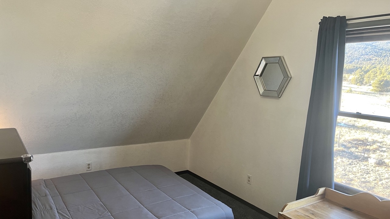 Photo of Bedroom in South Fork
