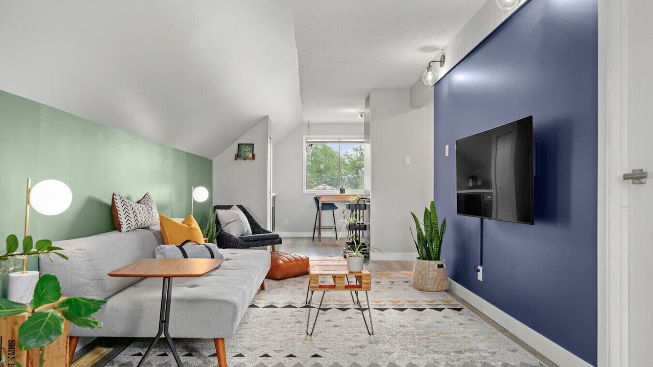 Photo of Livingroom in Bridgeland