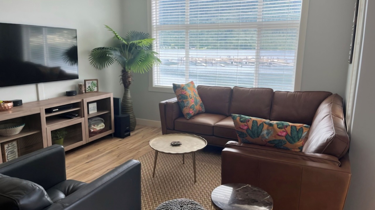 Photo of Livingroom in Sicamous