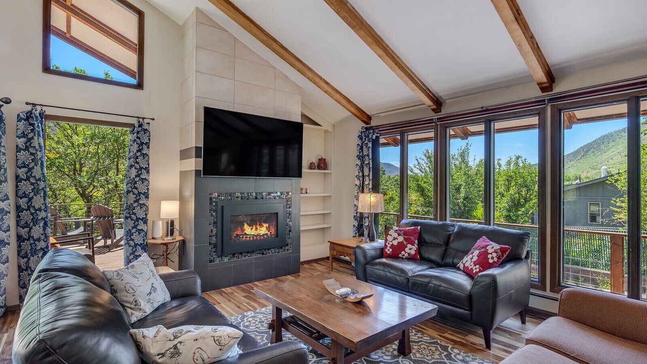 Photo of Livingroom in Glenwood Springs
