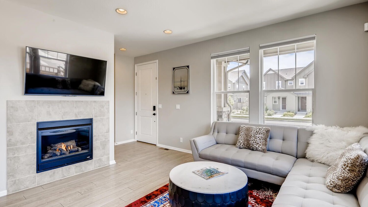 Photo of Livingroom in Aurora