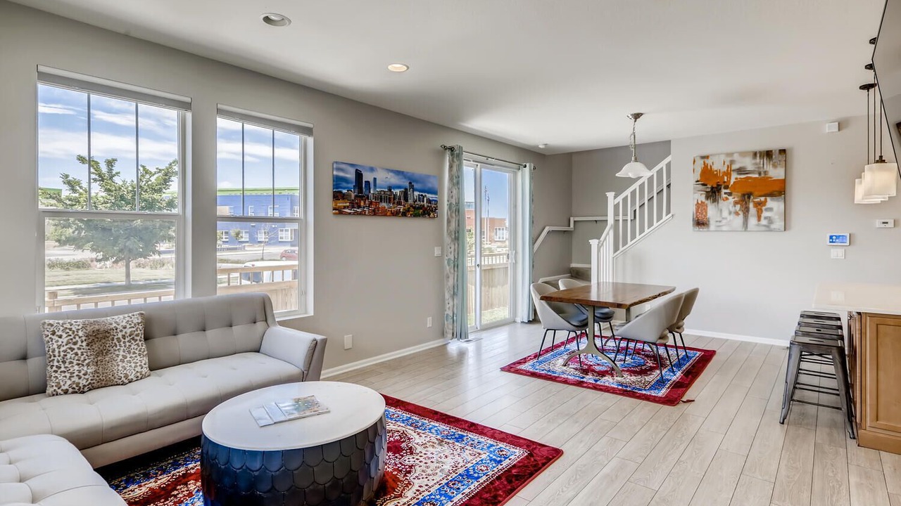 Photo of Livingroom in Aurora