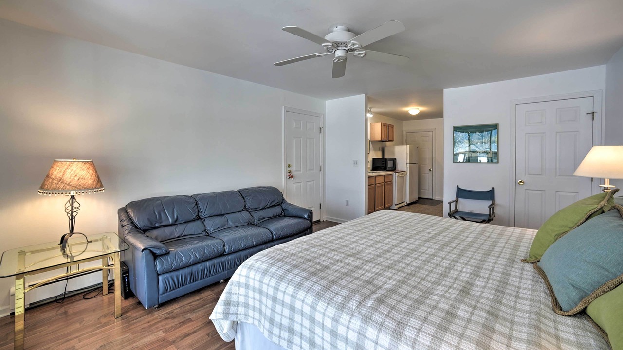 Photo of Livingroom in Bolton Landing