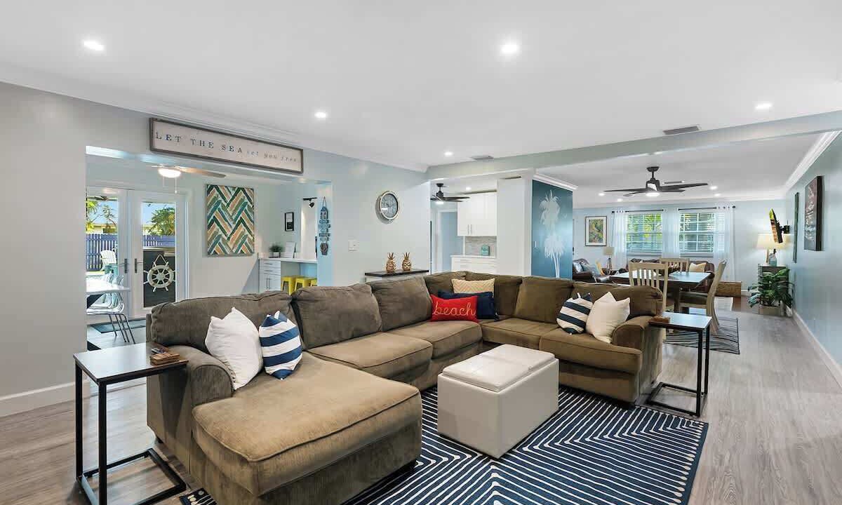 Photo of Bedroom in Dania Beach