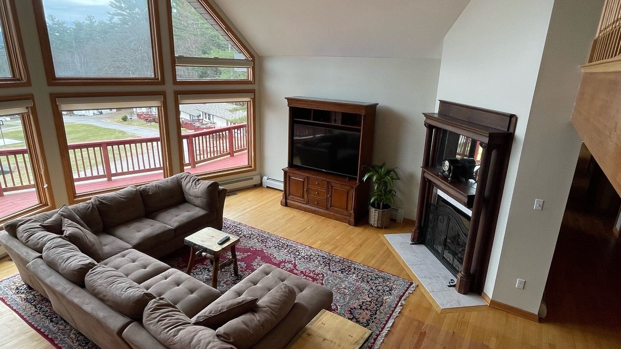 Photo of Livingroom in Lake George