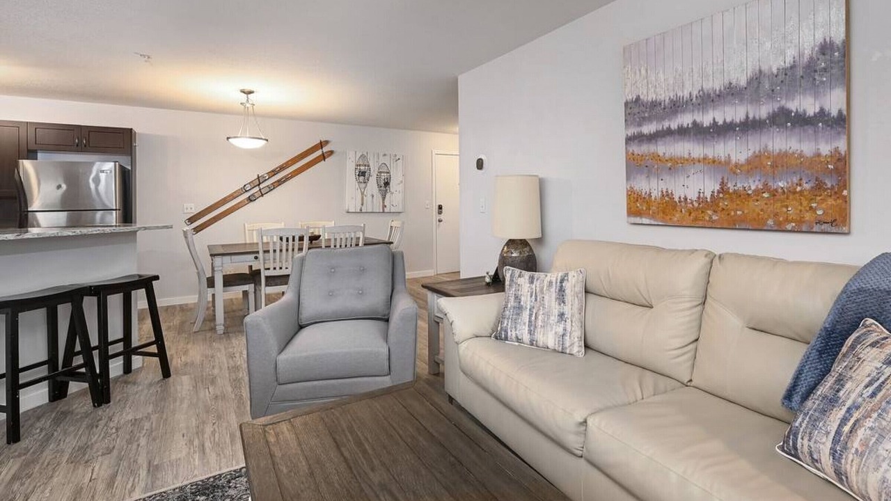 Photo of Livingroom in East Kootenay