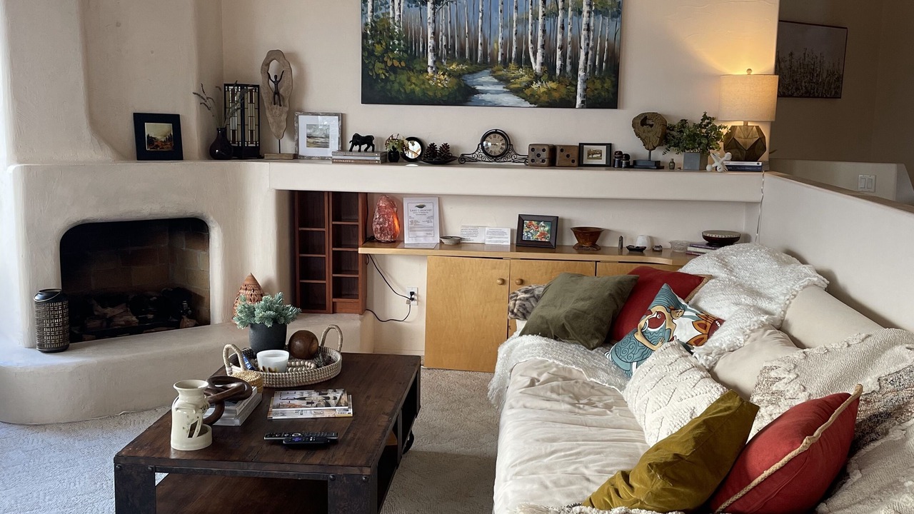 Photo of Livingroom in Central Okanagan
