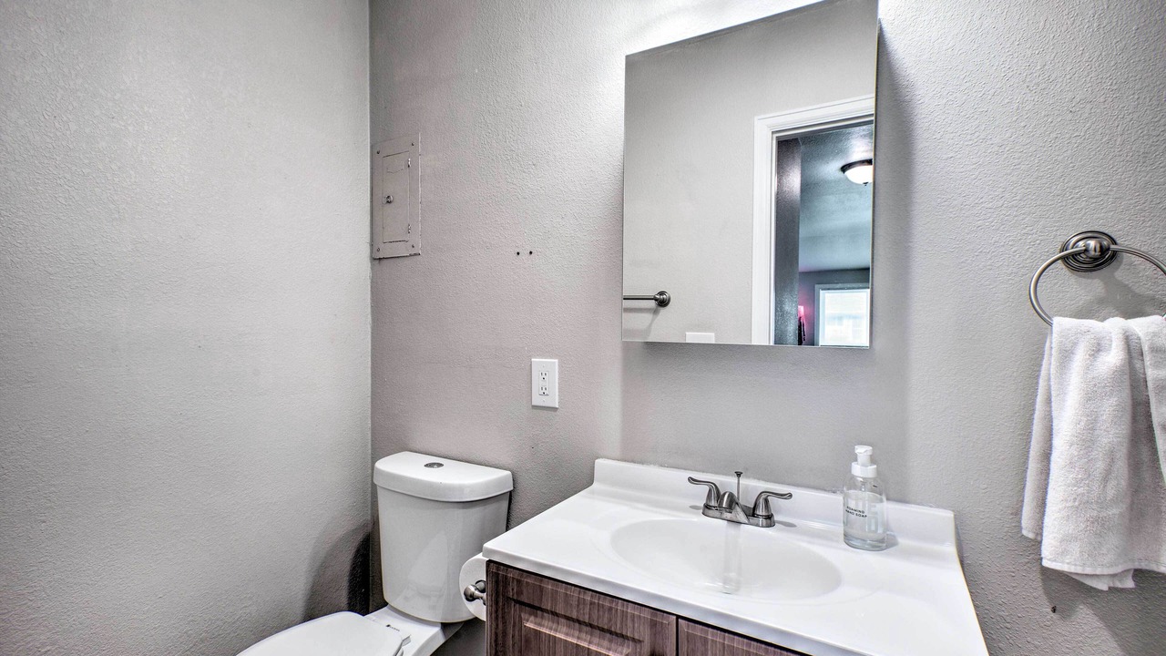 Photo of Bathroom in Delmar Parkway