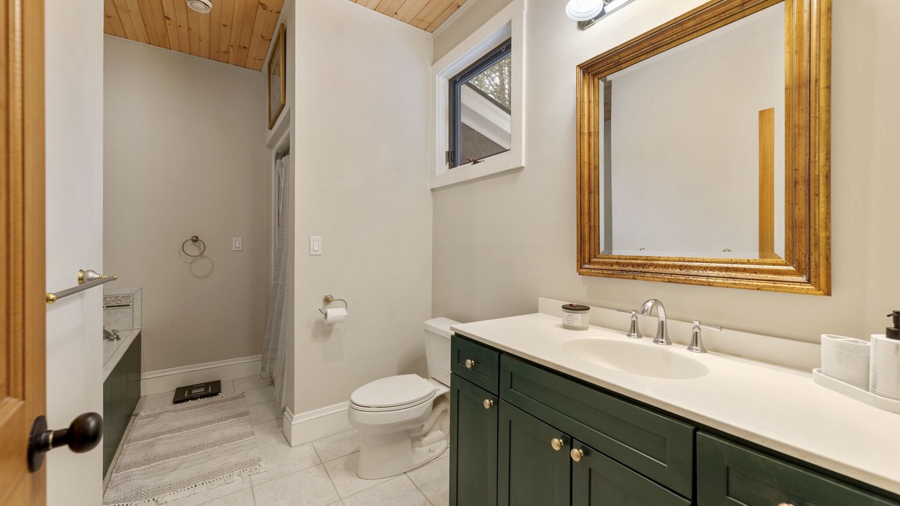 Photo of Bathroom in Lincoln