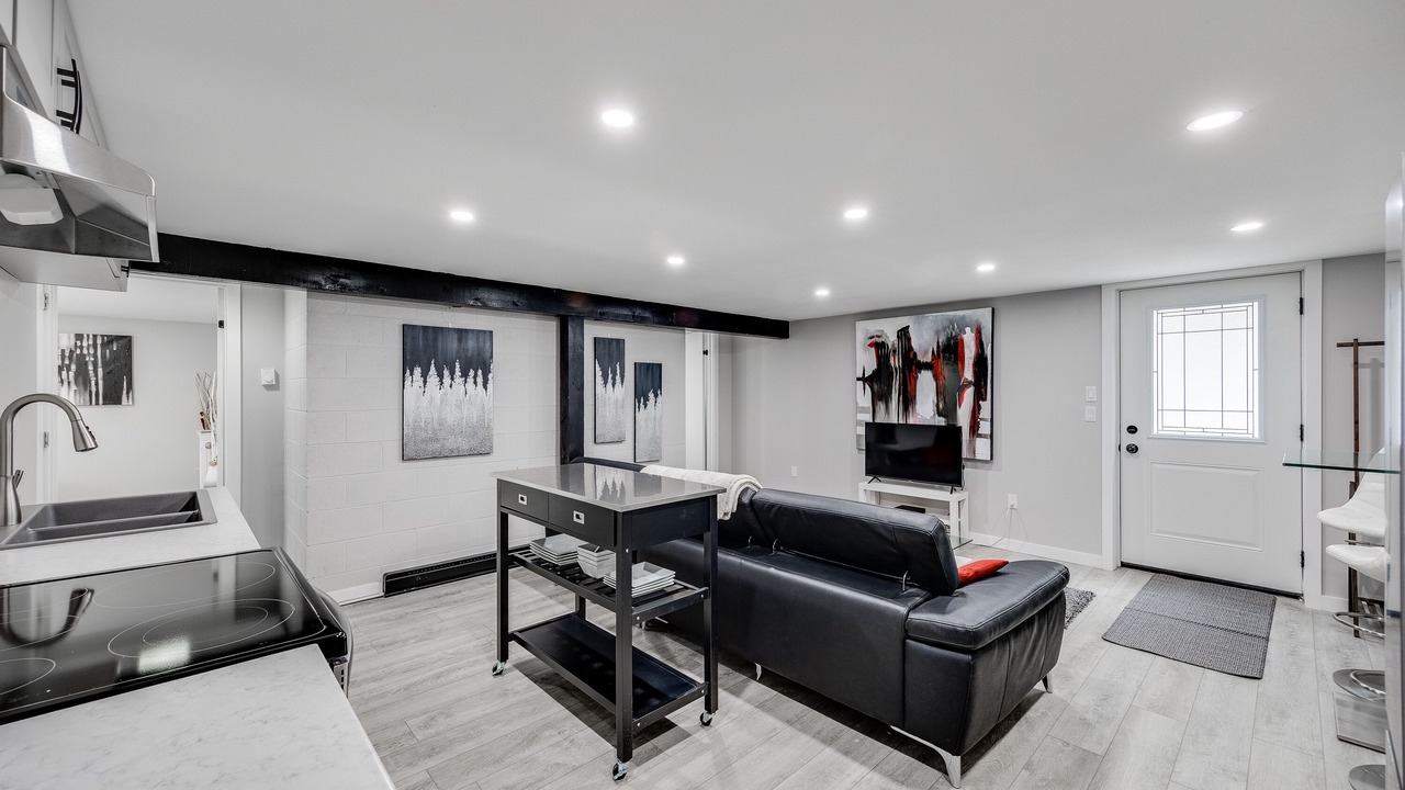Photo of Livingroom in Okanagan-Similkameen