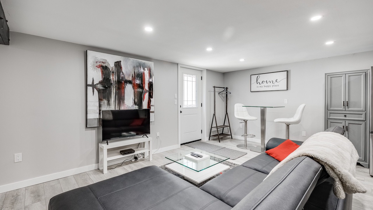 Photo of Livingroom in Okanagan-Similkameen